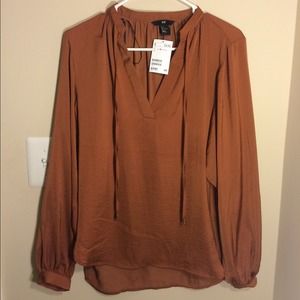 NWT Satin blouse in rust