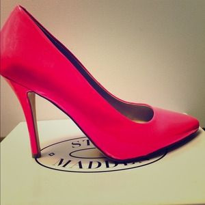 Steve Madden Intrude high pump(not available)