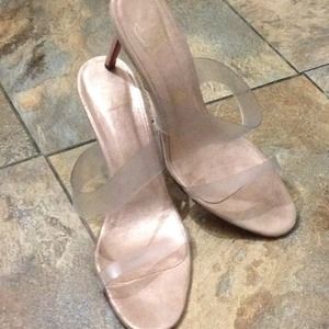 🌟🌟Authentic🌟🌟Christian Louboutin strap sandal