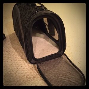 Collapsible Dog Carrier