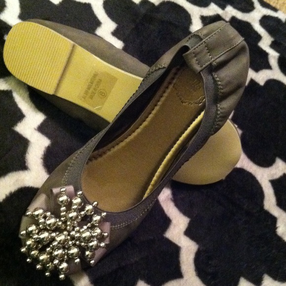 Grey flats/ J.S. wallet bundle for @tspang88