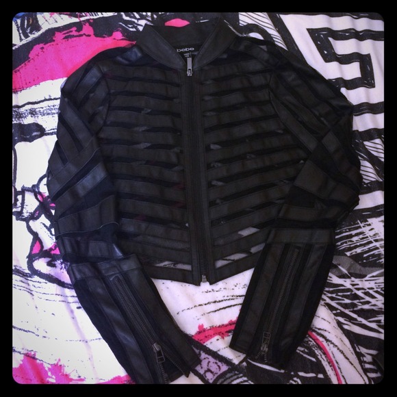 Bebe half jacket