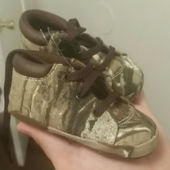 Toddler Shoes - Picture 2 of 3