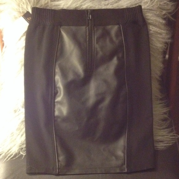 Sanctuary Black Vegan Leatherette/Stretch Skirt XS - Picture 3 of 4