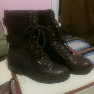 Combat boots