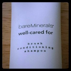 **SOLD ON MERCARI** Bare Minerals brush shampoo