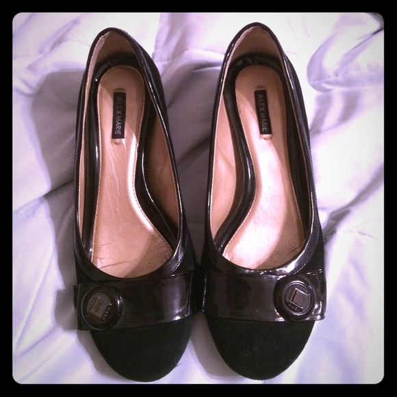 Black shoes with small wedge