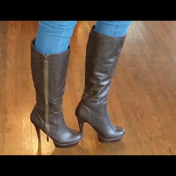 Brown leather boots w/zippers * SOLD *!!!!!