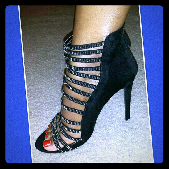 *ON HOLD*Glamourous Strappy Black Heels...Meow! ;)