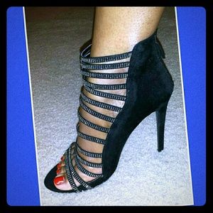 *ON HOLD*Glamourous Strappy Black Heels...Meow! ;)