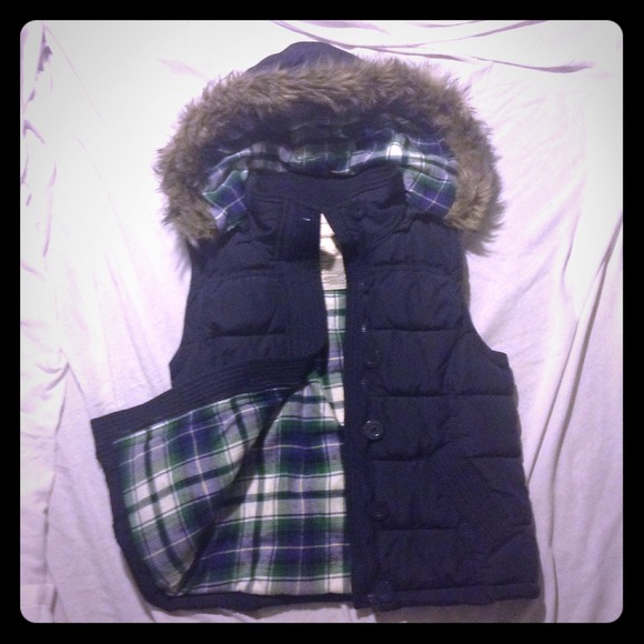 Navy Puffer Vest