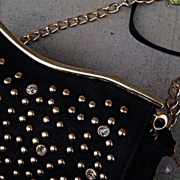 ❗️🚫SOLD IN BUNDLE❗️Elegant Shadows Shoulder Bag - Picture 2 of 4