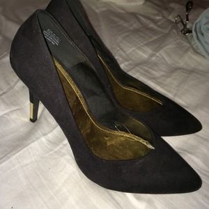 black suede h&m heals