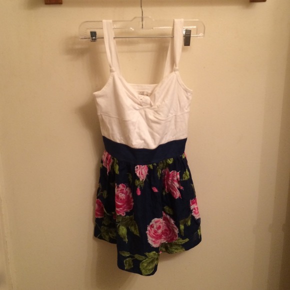 Abercrombie & Fitch Dress