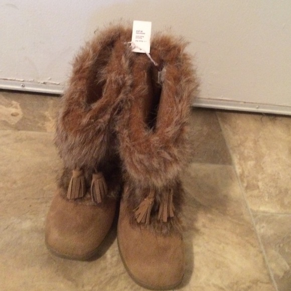 Fur boots