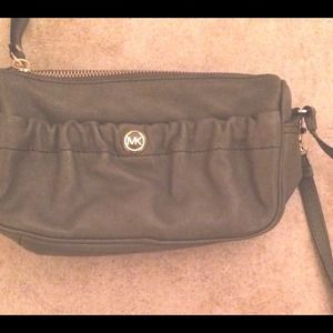 Michael Kors wristlets purse