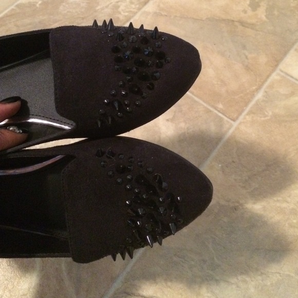 Shoes - Picture 3 of 3