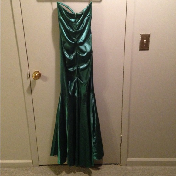 Dress - Picture 2 of 2
