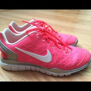 💥Nike Free 5.0 Neon Pink💥