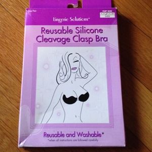 NIB reusable silicone cleavage clasp bra, washable