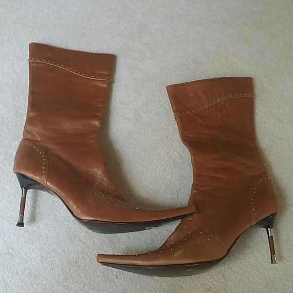 Bronx pointy toe boots