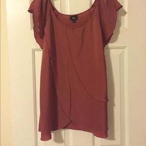 Beautiful lightweight light rust colored top.