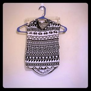 🔴SOLD🔴Tribal Print W/Open Back Crop Top