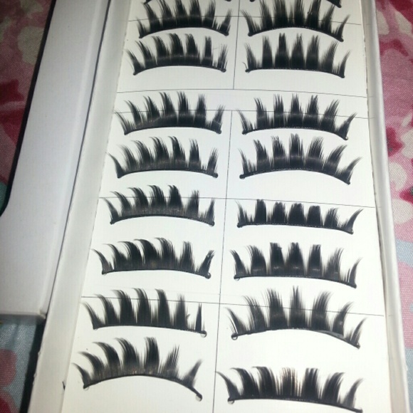 False fake Eyelashes lot