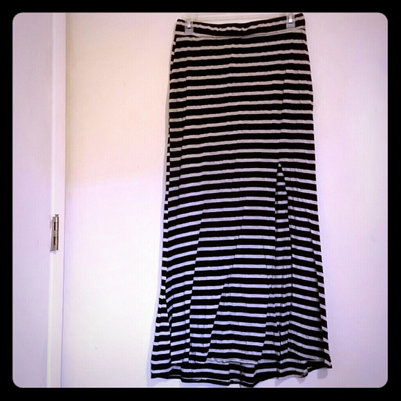 🔴SOLD🔴Striped Maxi Skirt W/Slit