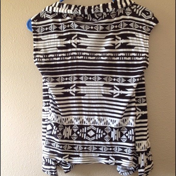 BUNDLED tribal aztec cardigan - Picture 2 of 3