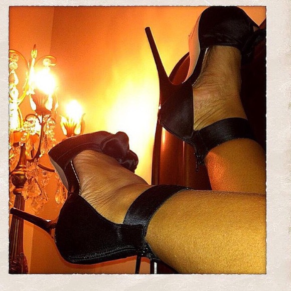 Bebe black heels satin