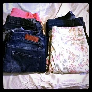 Jeans in different sizes.