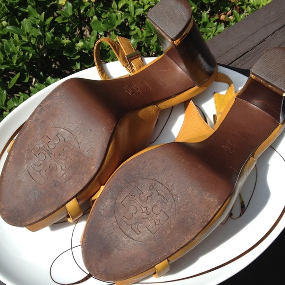 ⚡️Tory Burch mustard open toe sling backs sz 8.5 - Picture 4 of 4