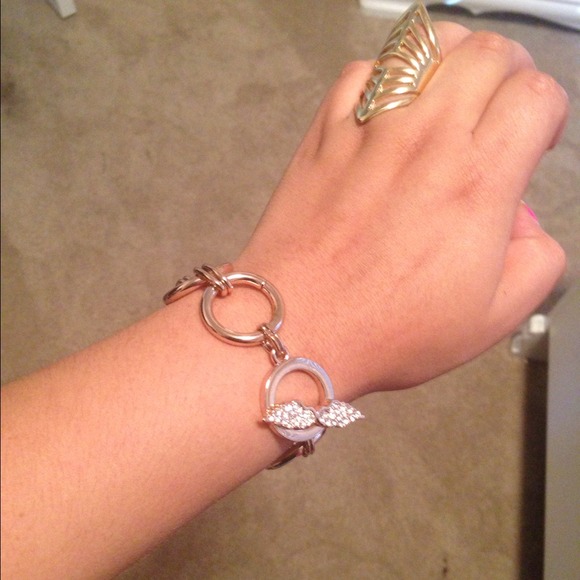 Victoria's secret bracelet