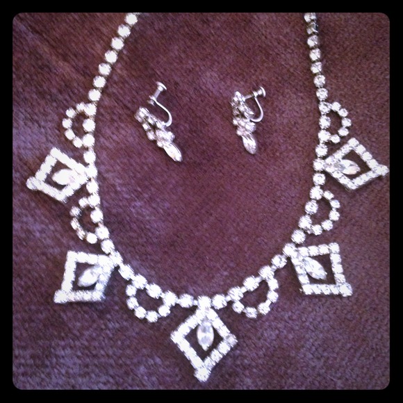 Vintage Rhinestone necklace and earring set
