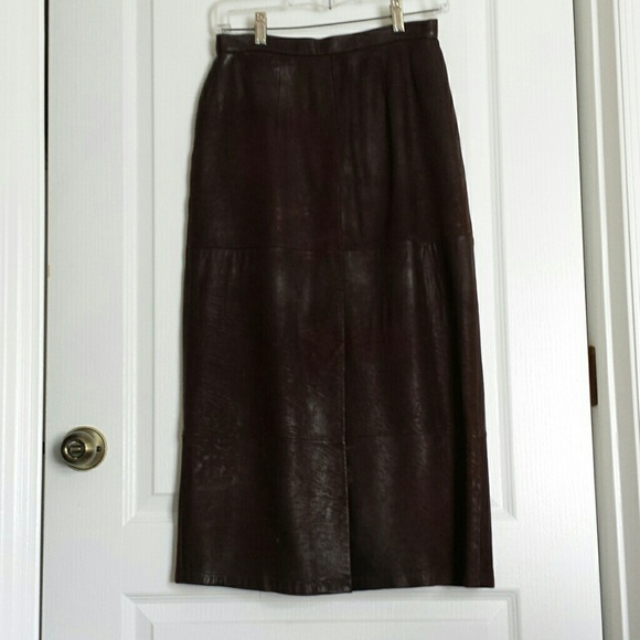 SOLD!! Brown suple leather skirt