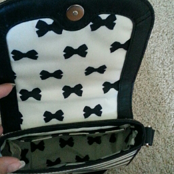 Kate Spade crossbody - Picture 3 of 4