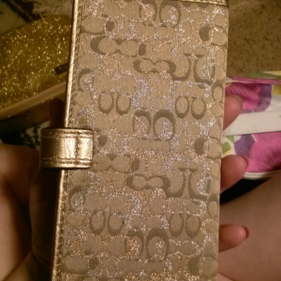 Coach wallet trade value $80 - Picture 1 of 3