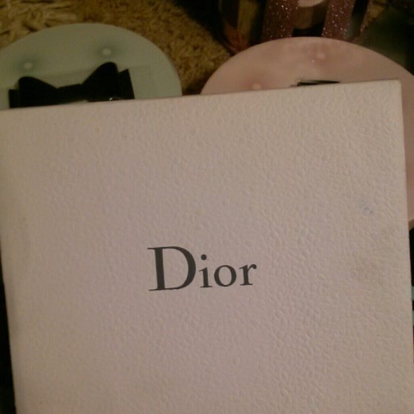 SOLD...Dior eyeshadow palette trade value 95 - Picture 1 of 2