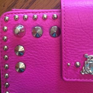 for @pinkladydiane pink wallet pic