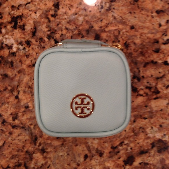 Tory Burch Jewerly Case NO TRADES