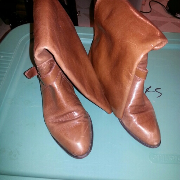 Tan/Brown boots