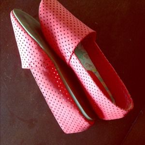 Madden girl coral salmon flats