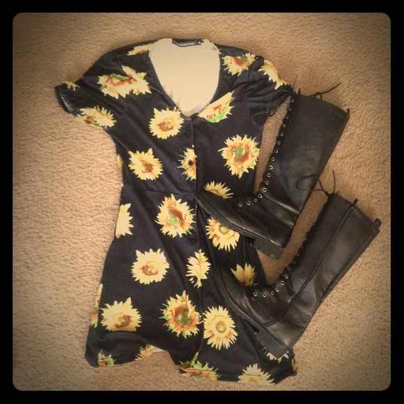 Sunflower dress great for fall
