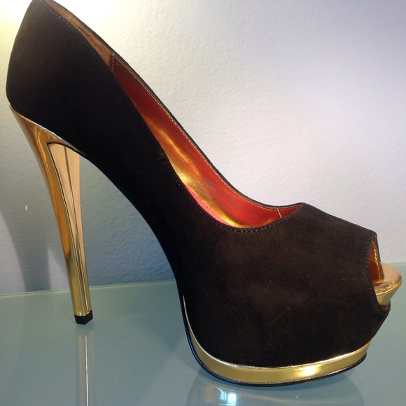 Sexy, black kid suede by Sam Edelman. UNWORN!