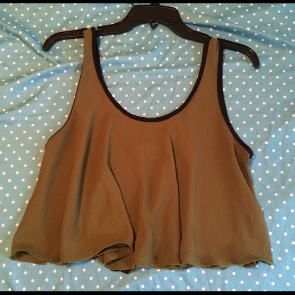 Green crop top