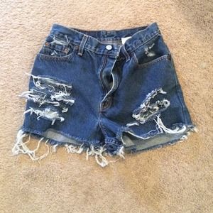 Levi High Waisted Cutoff Shorts