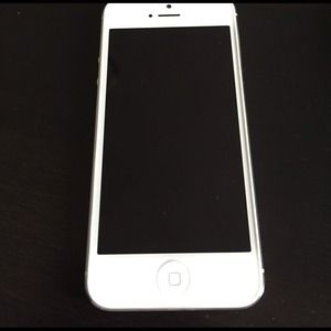 Iphone 5 white 16-GB LIKE NEW