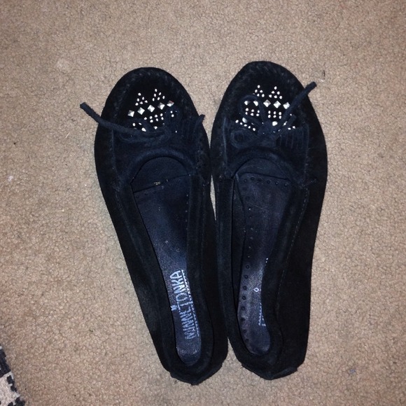 *must go by Friday!* Minnetonka moccasins