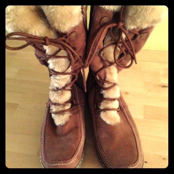 Bass Boots- fur lined winter boots- size 10